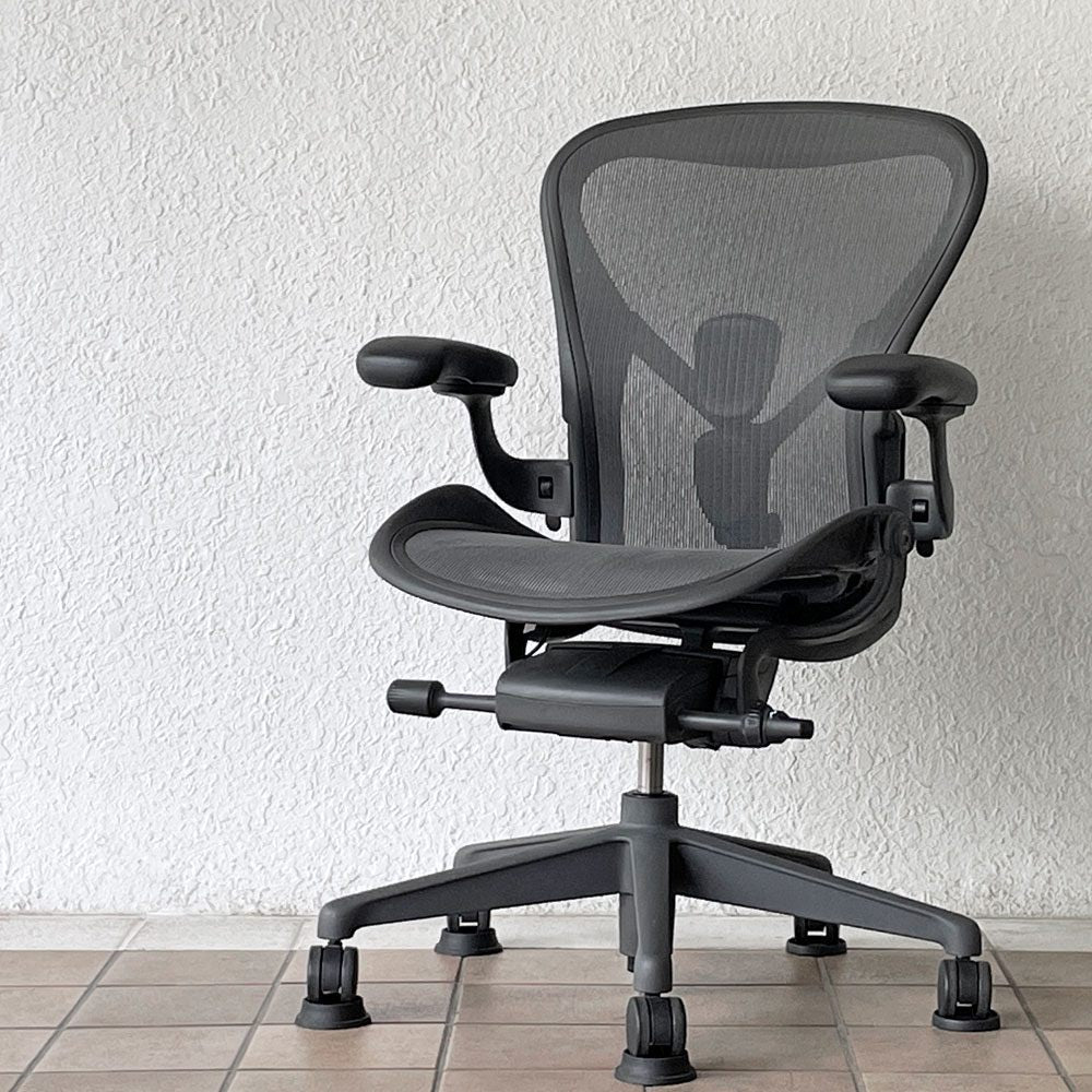 ハーマンミラー Herman Miller アーロンチェア リマスタード フル装備 Bサイズ グラファイトベース ポスチャーフィットSL  ◇