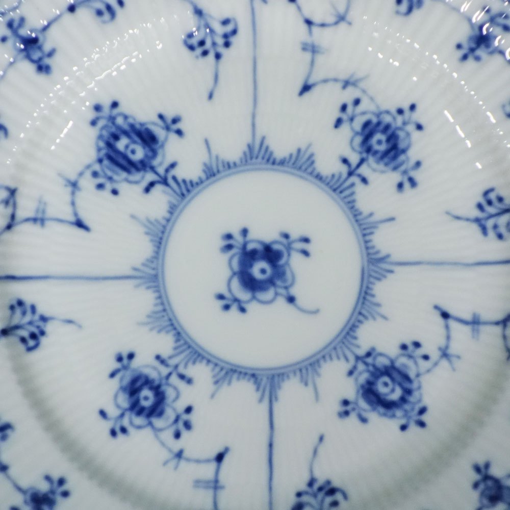 ロイヤルコペンハーゲン ROYAL COPENHAGEN ブルーフルーテッド ハーフレース プレート 17cm 北欧食器 A ◎