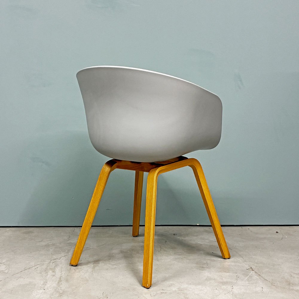 ヘイ HAY アバウト ア チェア ABOUT A CHAIR AAC22 アームチェア ダイニングチェア コンクリートグレー ヒー・ウェリング 北欧モダン デンマーク 定価￥59,400- ◎