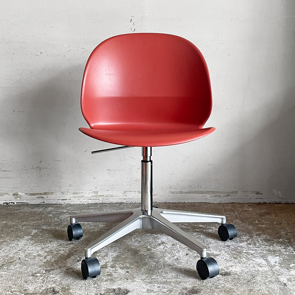 フリッツハンセン Fritz Hansen エヌゼロツー N02 リサイクルチェア キャスターチェア デスクチェア ダークレッド 佐藤オオキ nendo 参考定価￥91,080- ■
