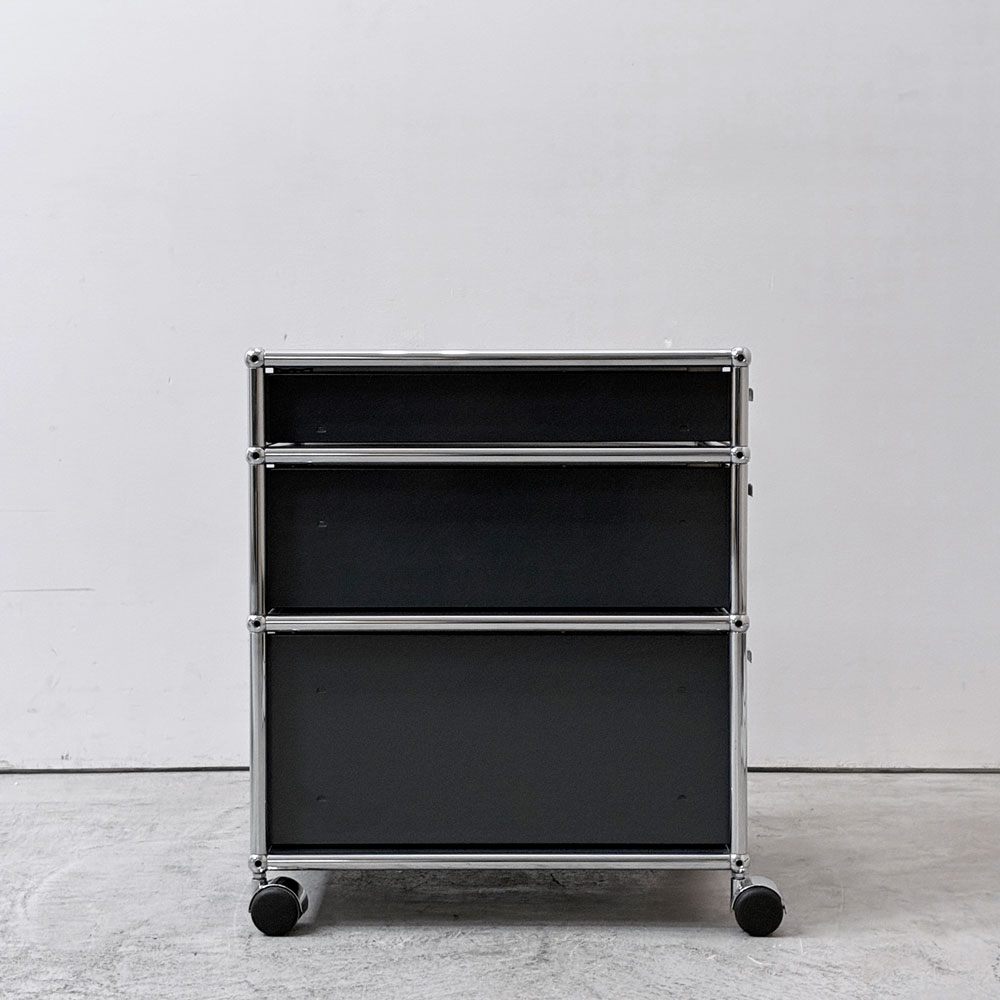 ユーエスエムハラー USM Haller モジュラーファニチャー Modular Furniture デスクワゴン キャビネット ロールボーイ 3ドロワー アントラサイト 鍵付き ●
