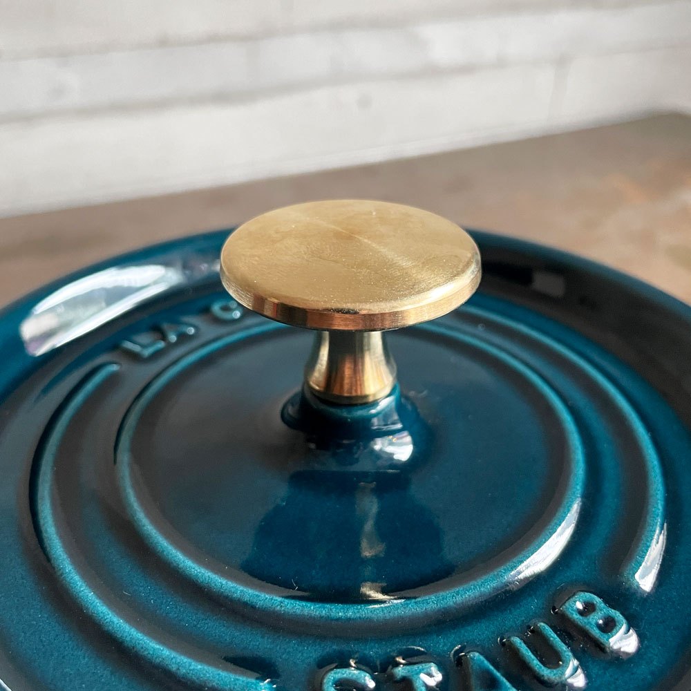 ストウブ STAUB ピコ ココット ラウンド 両手鍋 ラメール 16cm 鋳物 キャセロール ガス オーブン IH対応 フランス 把手付属 未使用品 ♪