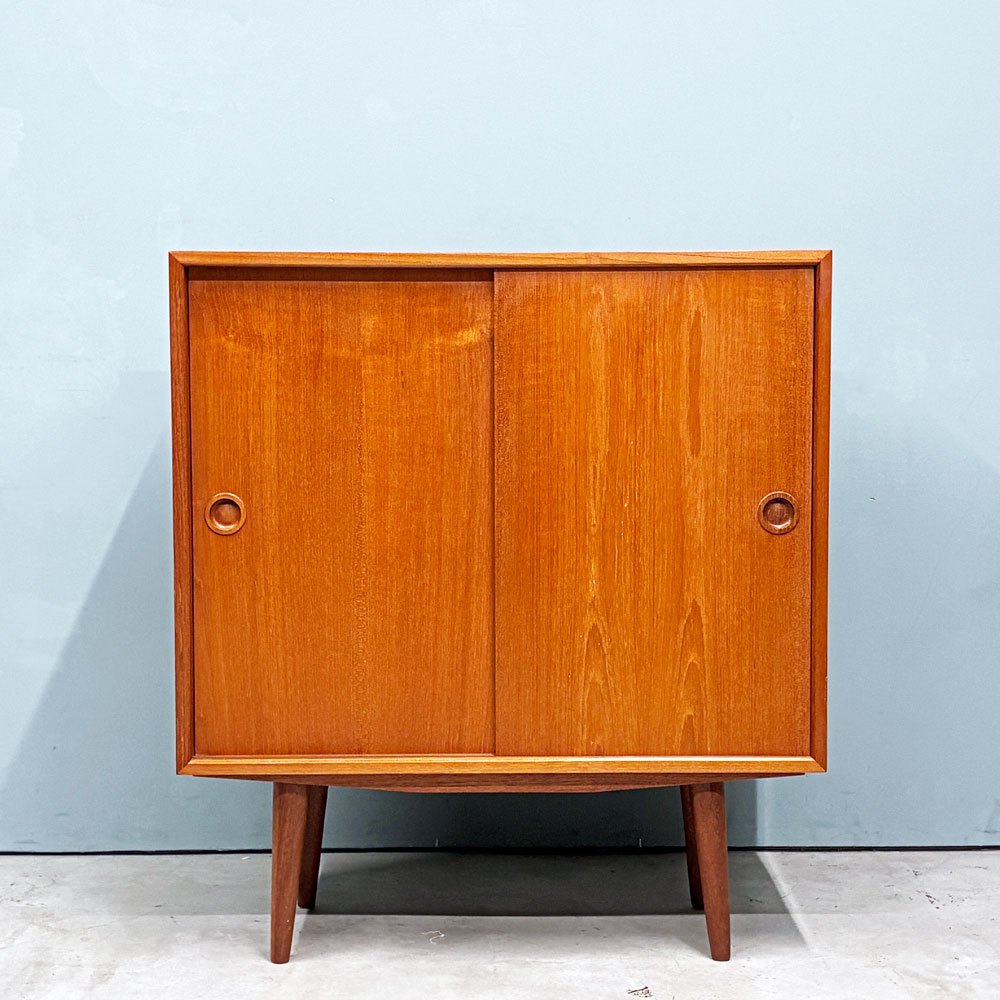 北欧ビンテージ Scandinavian Vintage チーク材 スモールキャビネット W75×H83.5cm ◎
