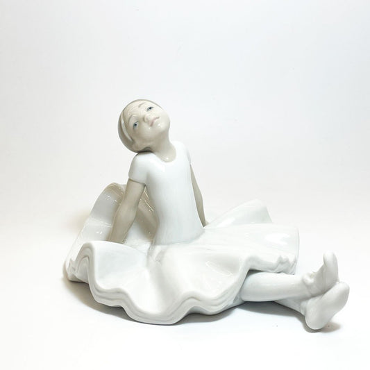 リヤドロ LLADRO ナオ NAO バレリーナ 少女 白磁 置物 オブジェ フィギュリン スペイン ★
