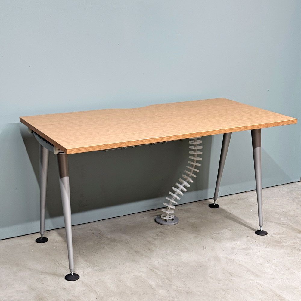 ハーマンミラー Herman Miller アバックエンバイロメンツ ABAK ミーティングテーブル デスク W140cm ウッドカラー ケーブルスパイン付き ティム・ウォレス ◎