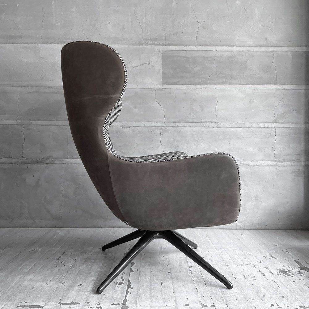 ポリフォーム Poliform マッドジョーカー Mad Joker ラウンジチェア イージーチェア ハイバック アームチェア スイベルチェア 回転ベース ファブリック マルセルワンダース モダンデザイン イタリア ♪