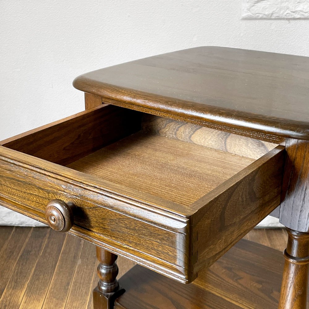 アーコール Ercol オールドコロニアル サイドテーブル ナイトテーブル  エルム材 ブラウン UK 英国家具 イギリス ◎