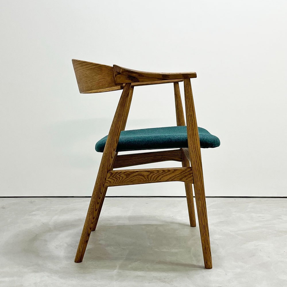 モモナチュラル MOMO Natural クルーチェア CREW CHAIR アームチェア ダイニングチェア オーク材 グリーンファブリック ●
