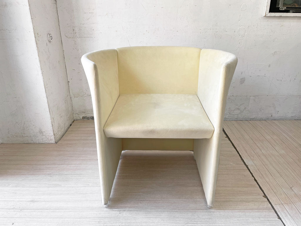 カッシーナイクスシー cassina IXC. ファルファッラ FARFALLA ラウンジアームチェア アイボリー 黒川雅之 参考定価 \198,000- ★