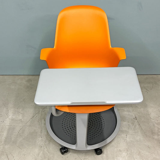 スチールケース Steelcase ノード node ミーティングチェア オフィスチェア シトロン 可動式サイドテーブル＆キャスター付き ◎