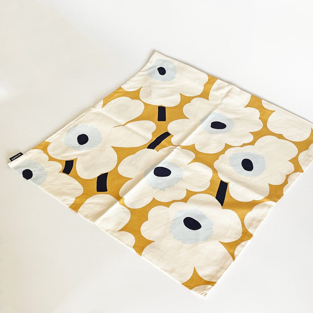 マリメッコ Marimekko ピエニウニッコ Pieni Unikko クッションカバー ベージュべース オフホワイト マイヤ・イソラ 廃番カラー 50×50cm 北欧 ■
