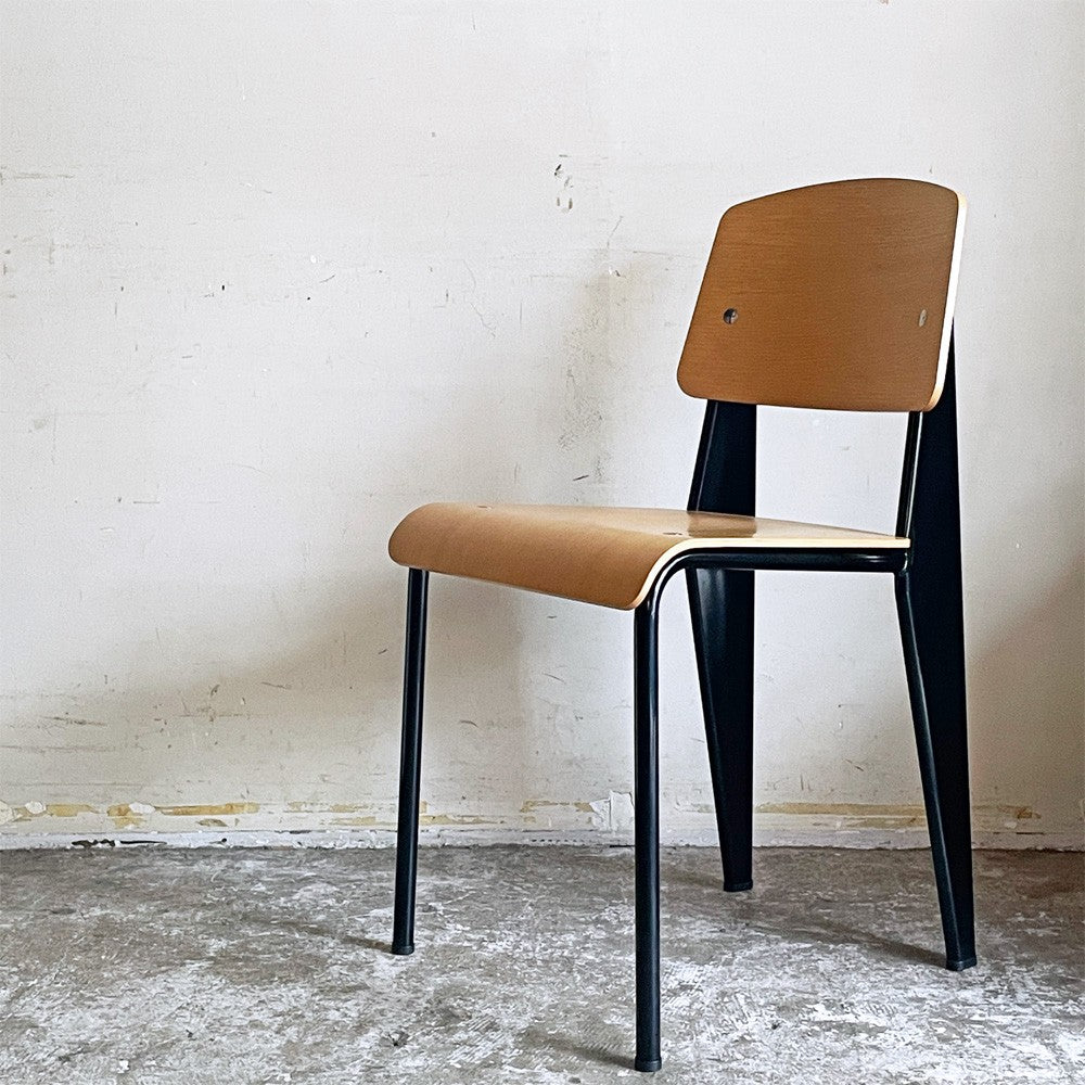 ヴィトラ vitra スタンダードチェア Standard Chair ナチュラルオーク × ディープブラック ジャン・プルーヴェ Jean Prouve フランス 名作椅子 定価￥138,600- ■