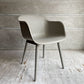 ムート Muuto ファイバー アームチェア ウッドベース FIBER ARM CHAIR WOOD BASE ファイバーシェル グレー オーク材 北欧モダン 定価￥84,700- ♪