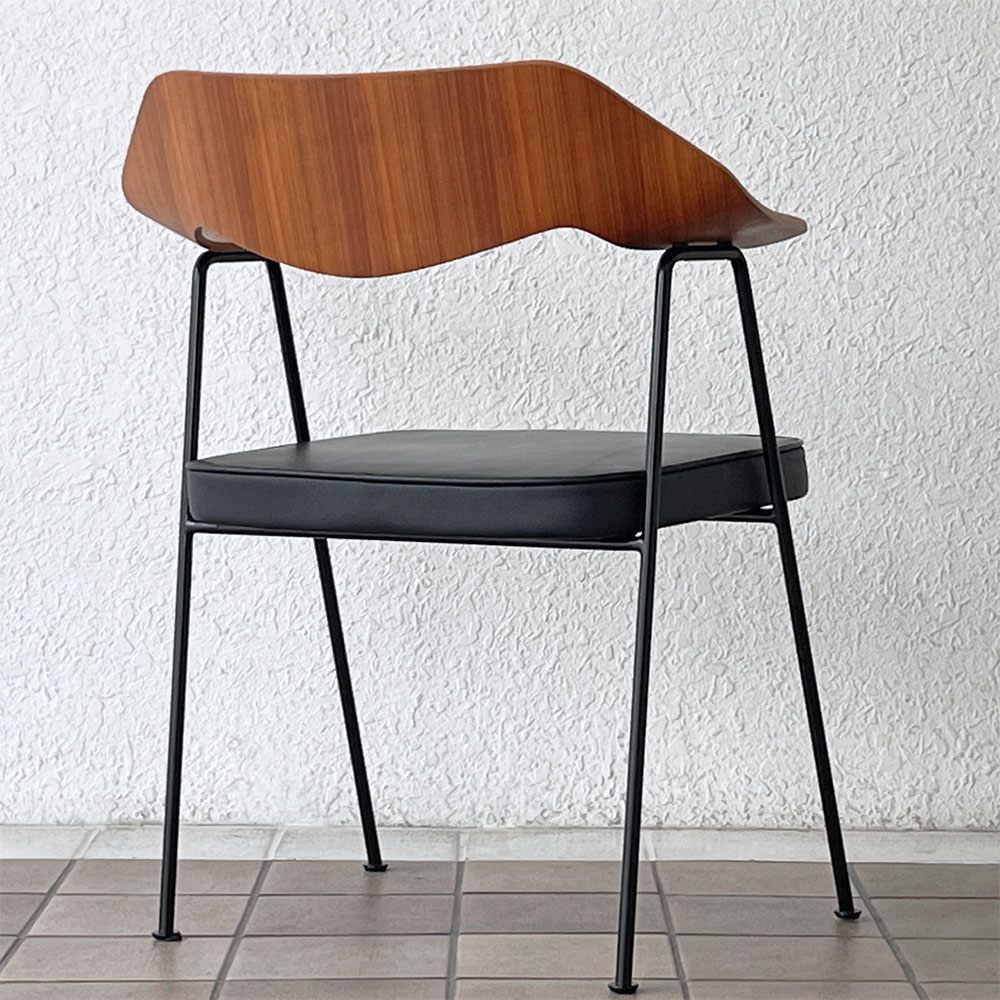 ケースファニチャー Case Furniture 675チェア ウォールナットフレーム×レザーシート 本革 ロビンデイ Robin Day アクタス取扱い ◇