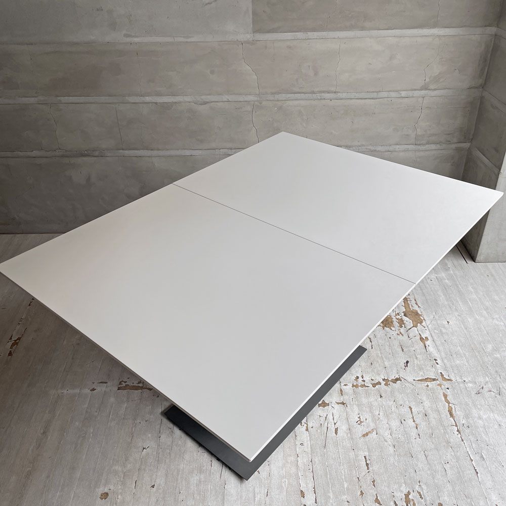 ボーコンセプト BoConcept ミラノ MILANO エクステンション ダイニングテーブル 伸長式 ホワイト ラッカー塗装 モートン・ゲオーセン モダンデザイン ♪