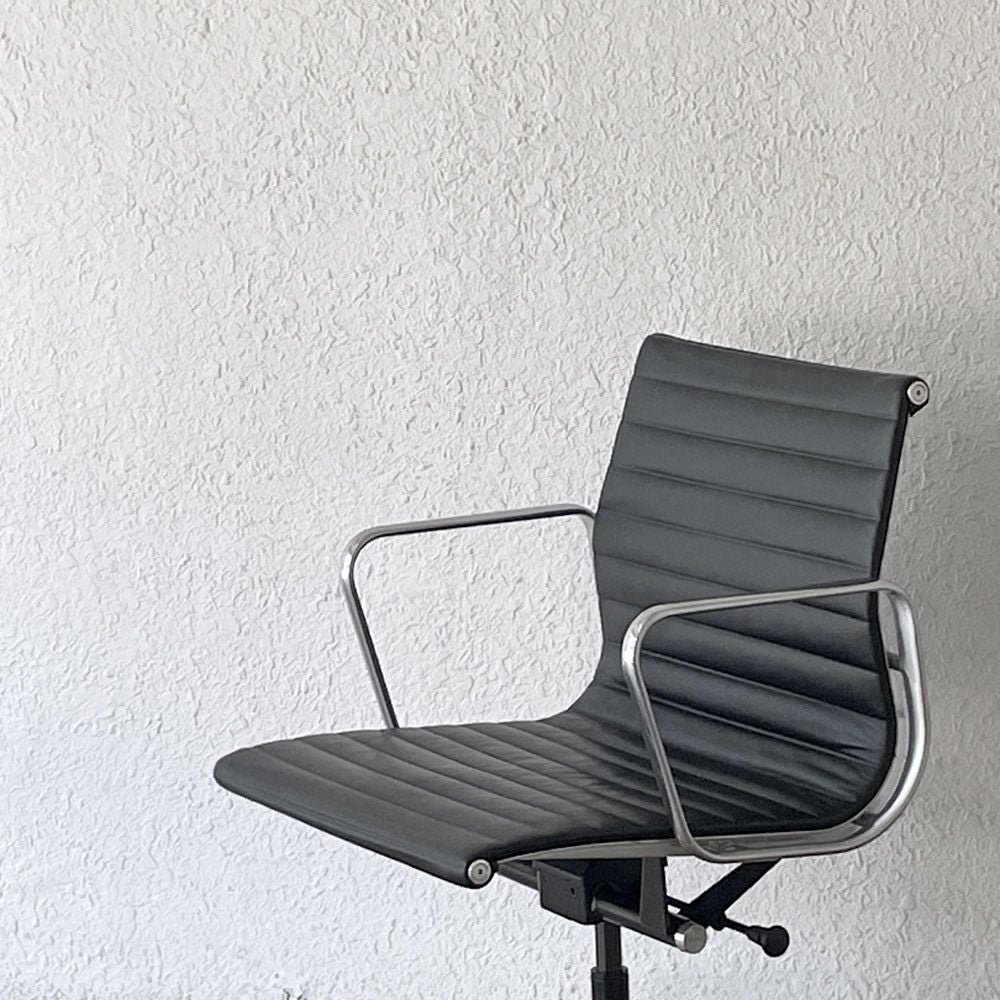 ハーマンミラー Herman Miller イームズアルミナムグループチェア マネージメントチェア アルミバフベース ガス圧昇降仕様 5本脚 キャスタータイプ 本革 イームズ ◇