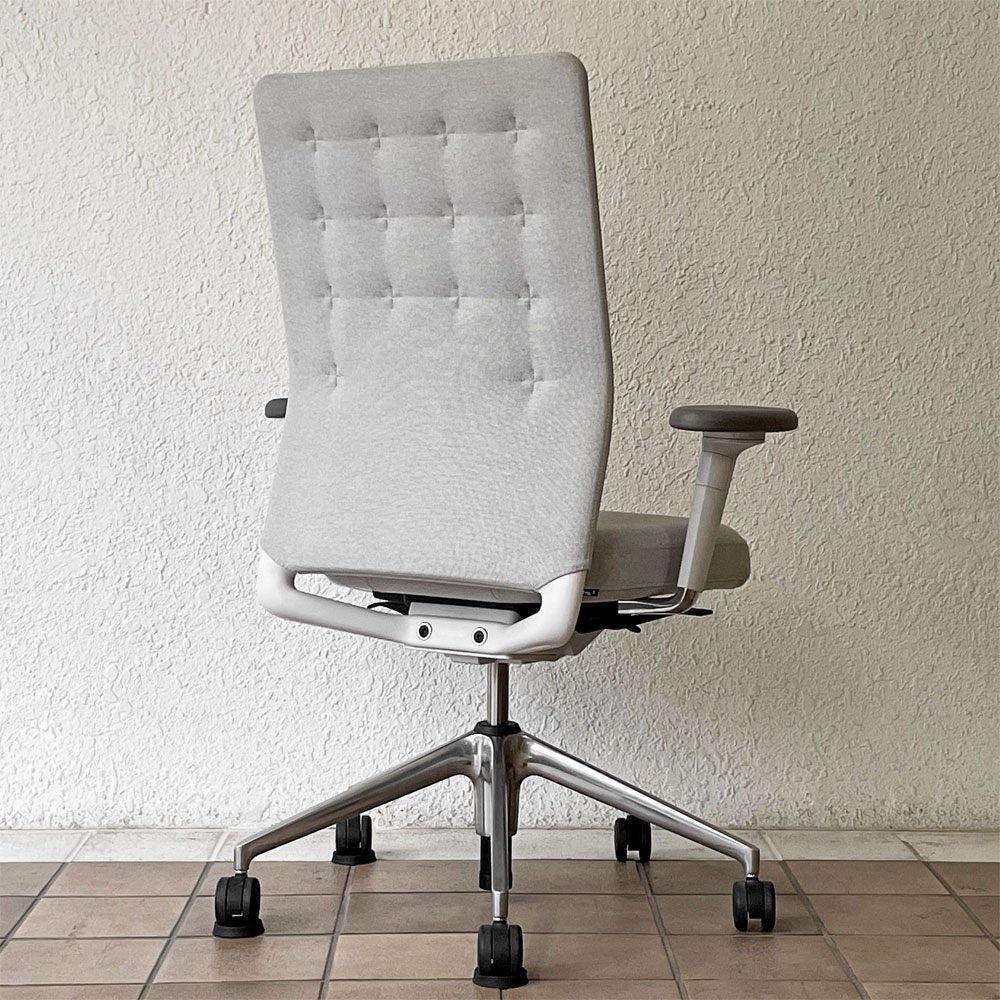 ヴィトラ vitra IDトリム ID Trim オフィスチェア デスクチェア ファブリックシート ライトグレー系 ハイバック 2Dアームレスト アントニオ・チッテリオ 参考定価￥209,000- ◇