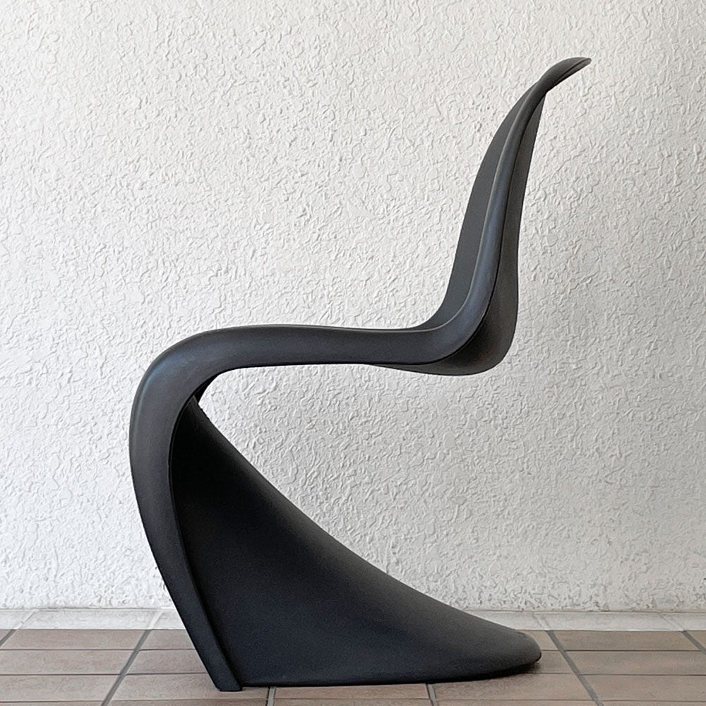 ヴィトラ vitra パントンチェア ダイニングチェア スタッキングチェア ディープブラック ヴェルナー・パントン Panton ミッドセンチュリー スペースエイジ ◇