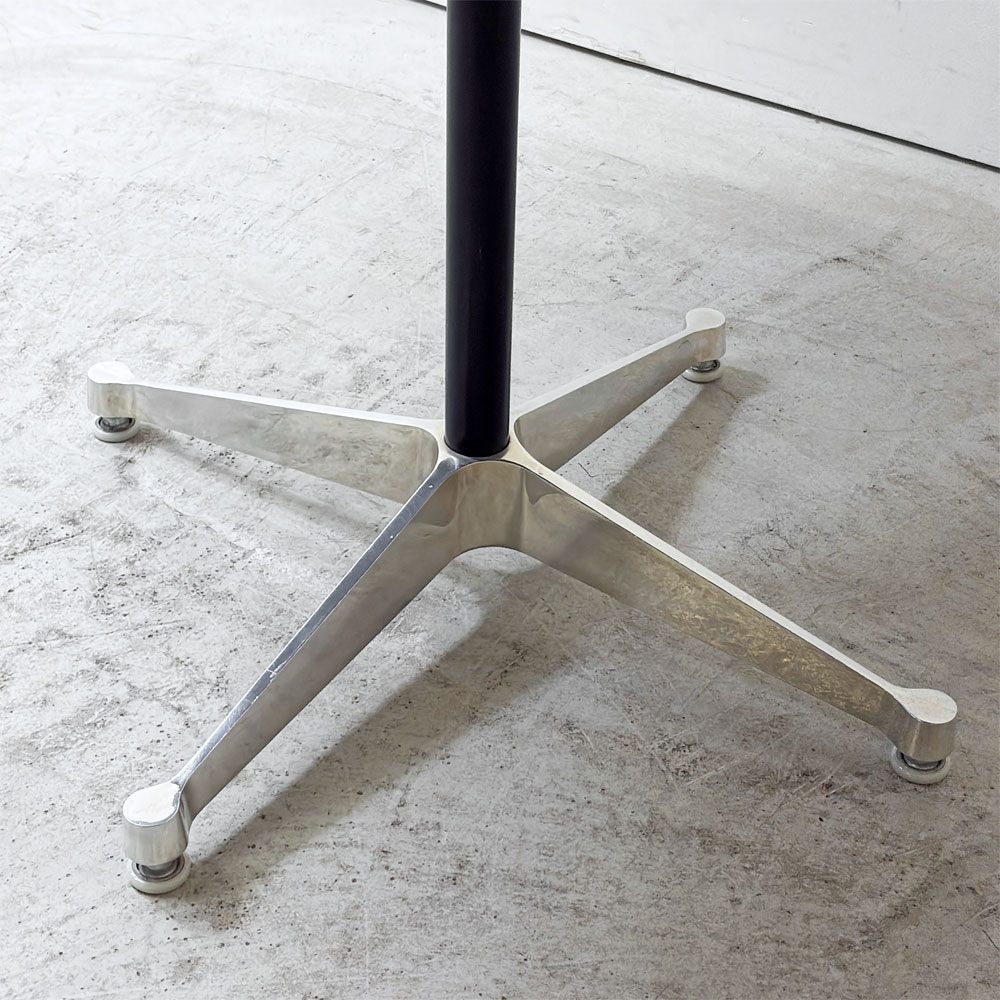 ハーマンミラー Herman Miller コントラクトテーブル ラウンドテーブル W90×H71cm ダイニングテーブル イームズ ミッドセンチュリーデザイン ●