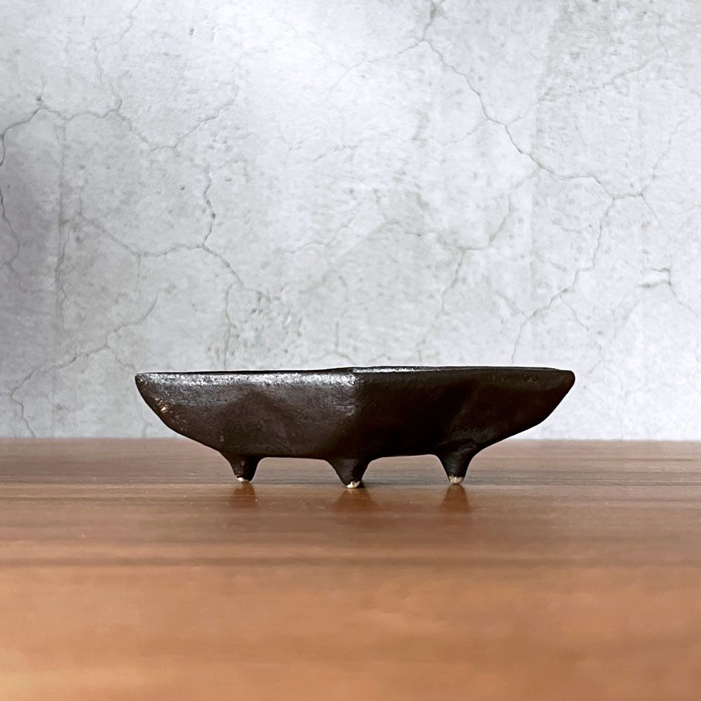 安福由美子 錆釉足付菱豆小鉢 W13cm 現代作家 ♪