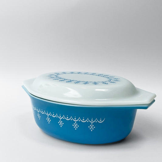 パイレックス Pyrex スノーフレーク ガーランド Snowflake キャセロール 蓋付 ブルー ミルクガラス ガラス オールドパイレックス USビンテージ ■