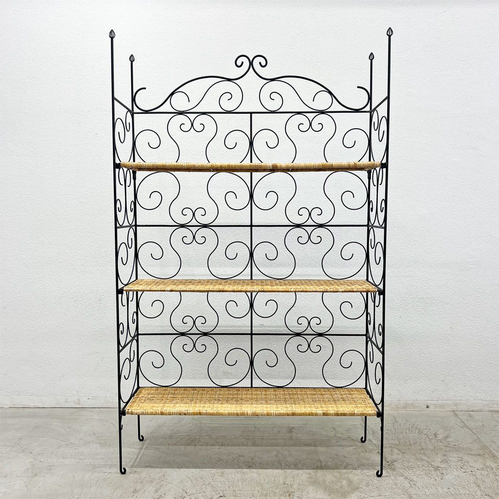 ロートアイアンｘラタン クラシカルデザイン シェルフ 3段 棚板着脱可能 フォールディング 折畳 籐 アンティーク調 店舗什器 〓