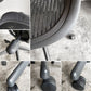 ハーマンミラー Herman Miller アーロンチェア スタンダード Bサイズ ポスチャーフィット グラファイトベース フル装備 ビル・スタンフ＆ドン・チャドウィック ■