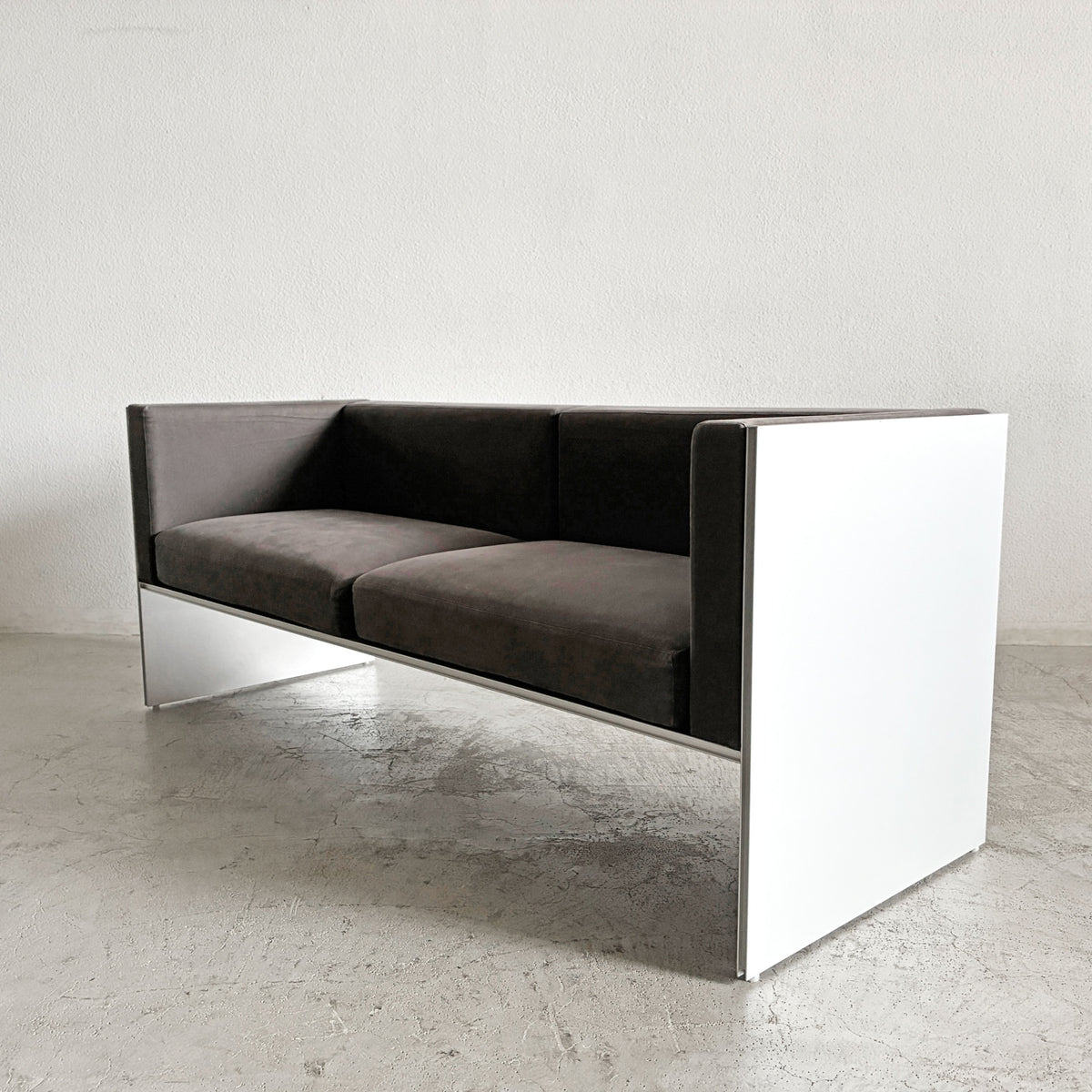 カッシーナイクスシー Cassina ixc. エアーフレーム AIR FRAME 30073 ミッドソファ MID SOFA 3人掛け W166cm グレー系 ファブリック デヴィッド・チッパーフィールド 〓