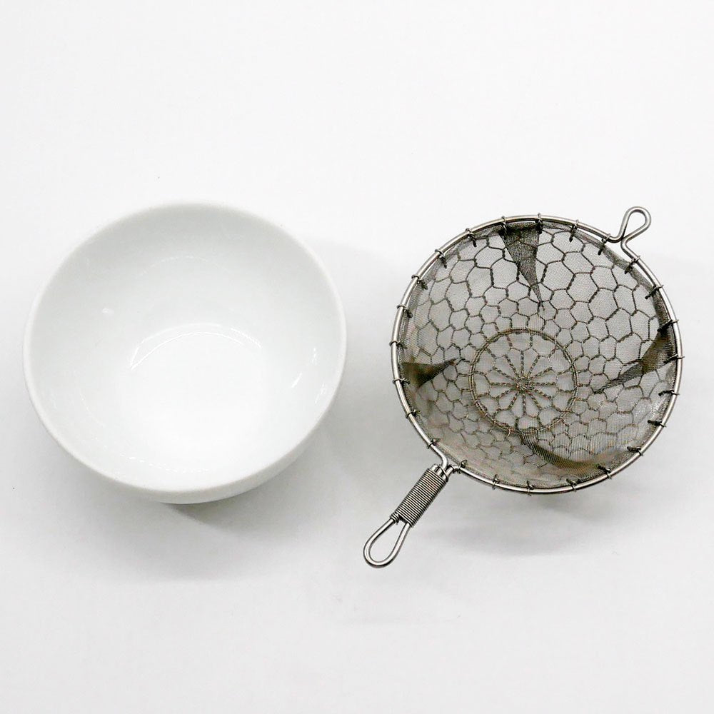 金網つじ kanaamitsuji 手編みCIRCLE TEA INFUSER 手編み茶こし 茶杯セット 茶器 京金網 菊出し 亀甲編み ステンレス 磁器 ●