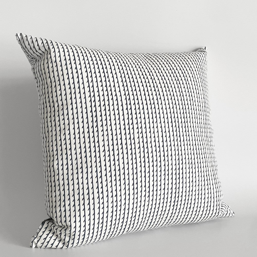アルテック artek リヴィ クッションカバー RIVI Cushion Cover ホワイト × ブルー インナークッション付 W40×D40 北欧雑貨 デンマーク ■