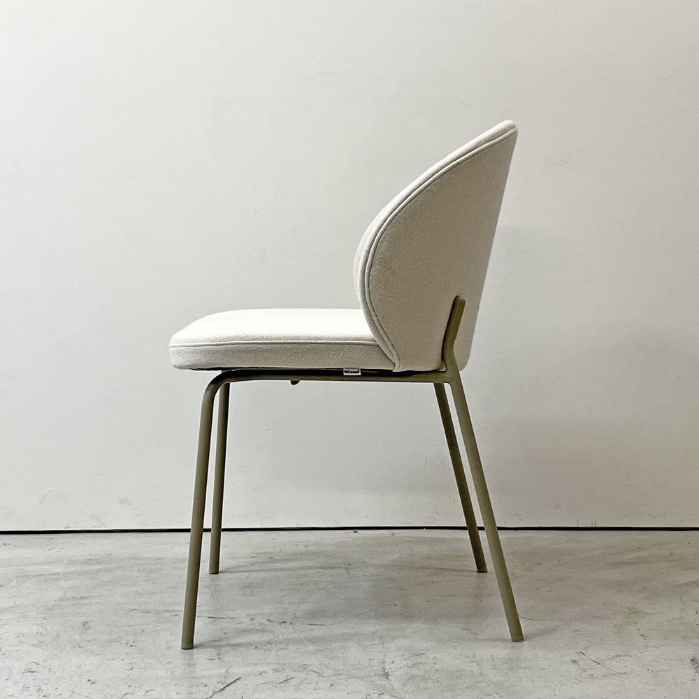 ボーコンセプト BoConcept プリンストン Princeton ダイニングチェア ベージュ ファブリック メタル脚 マットアッシュグレーラッカー仕上げ A ●