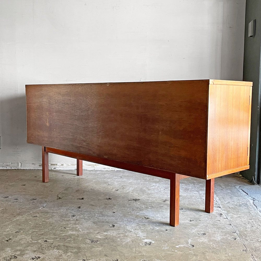 ジャパンビンテージ Japan vintage チーク材 W180cm サイドボード キャビネット スモーク ガラス戸 和モダン 北欧スタイル ■