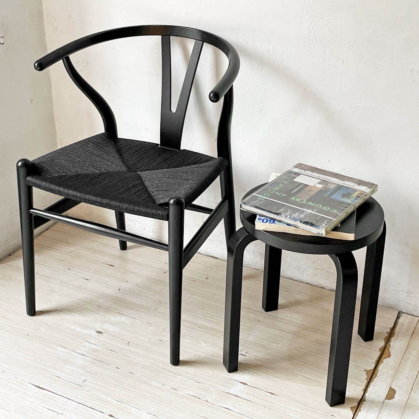 アルテック artek スツール60 E60 スツール 4本脚 アルヴァ・アアルト ブラックラッカー バーチ無垢材 北欧家具 参考定価￥47,300- ★