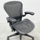 ハーマンミラー Herman Miller アーロンチェア Bサイズ ランバーサポート フル装備 グラファイトベース ビル・スタンフ ＆ ドン・チャドウィック 〓