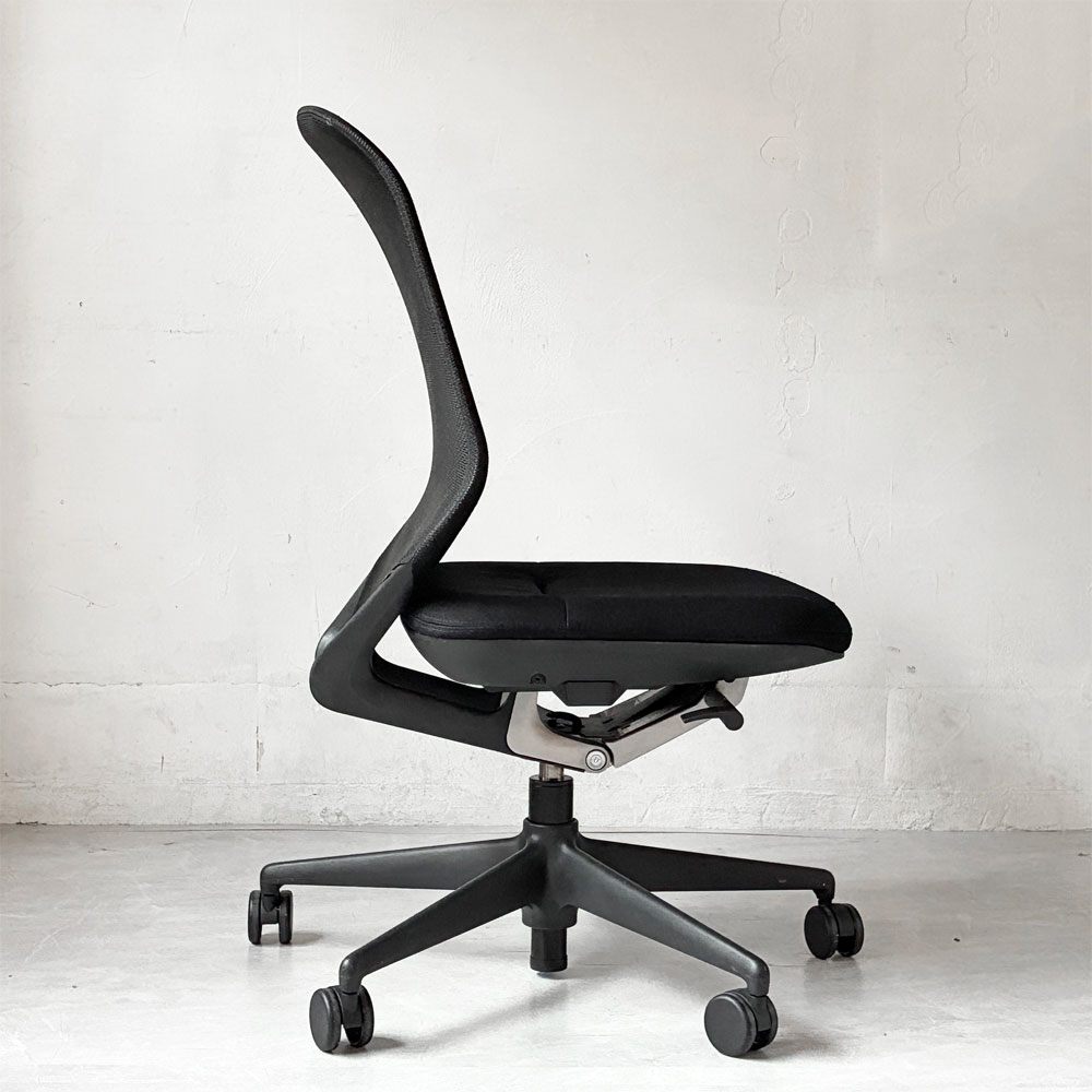 ヴィトラ vitra メダパル Meda Pal オフィスチェア デスクチェア ブラック キャスター 昇降機能 リクライニングロック アルベルト・メダ 廃盤 ★