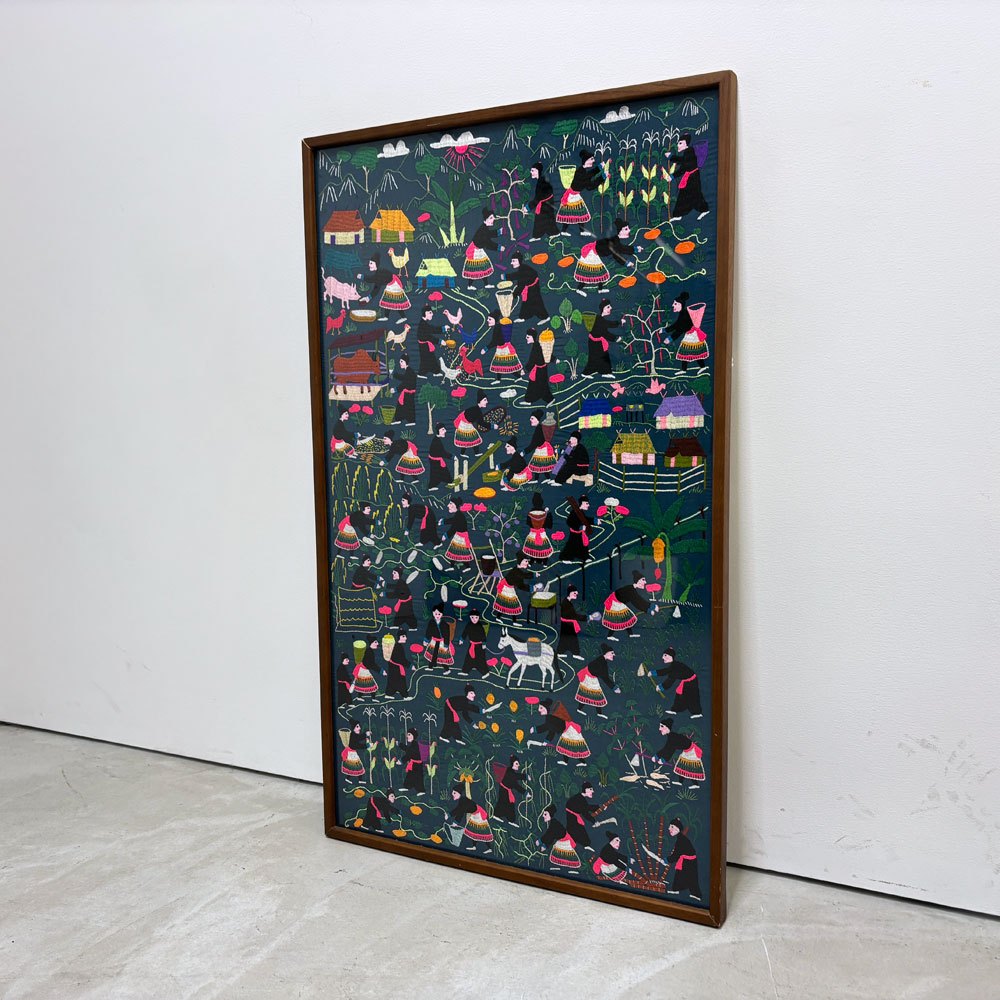 チェンマイ 手刺繍の装飾布 アートフレーム  52×87cm 額装品 インテリア タイ ●