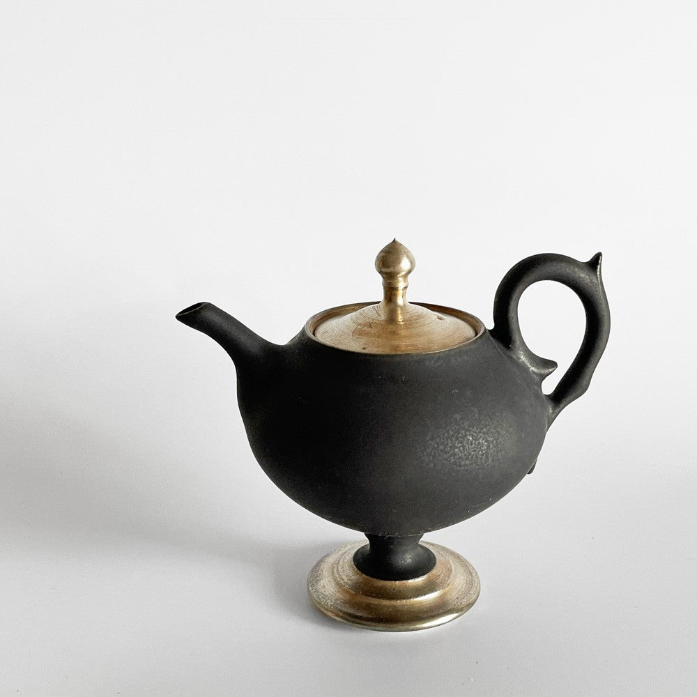 木下和美 ティーポット 黒釉 金彩 磁器 12cm 現代作家 ■
