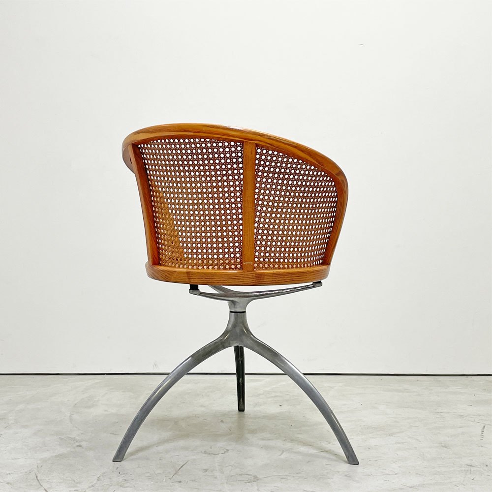 カッシーナイクスシー Cassina ixc. アリアス Alias ヤングレディ YOUNG LADY スウィベルチェア スウィベルベース ラタン 3本脚 回転式 ●