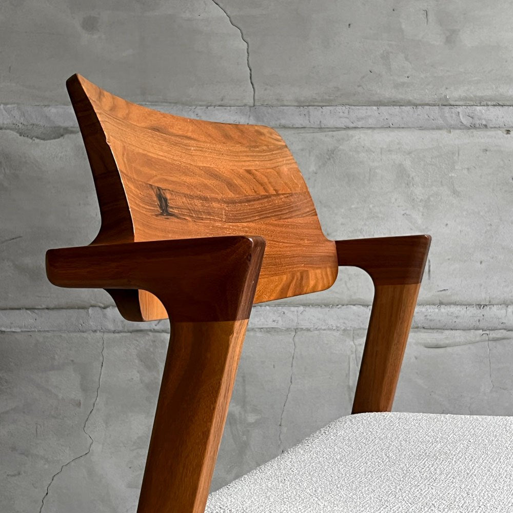 冨士ファニチア FUJI FURNITURE コティ Koti アームレスチェア ウォールナット材 カバーリング ファブリック ハーフアーム 北欧スタイル D04520N 定価￥117,700～ A ♪