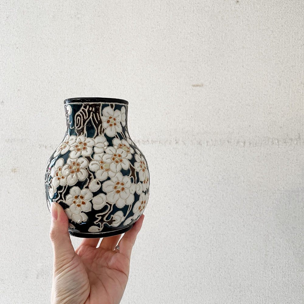 ビエンホア Bien Hoa 陶製 フラワーベース 花瓶 花総彫り H15cm ベトナム ビンテージ ◎