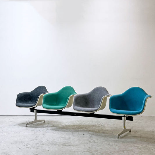 ハーマンミラー Herman Miller ビンテージ エアポートベンチ タンデムシート 4連 アームシェル 2nd ファブリック 新品張替え済 イームズ 希少 ●