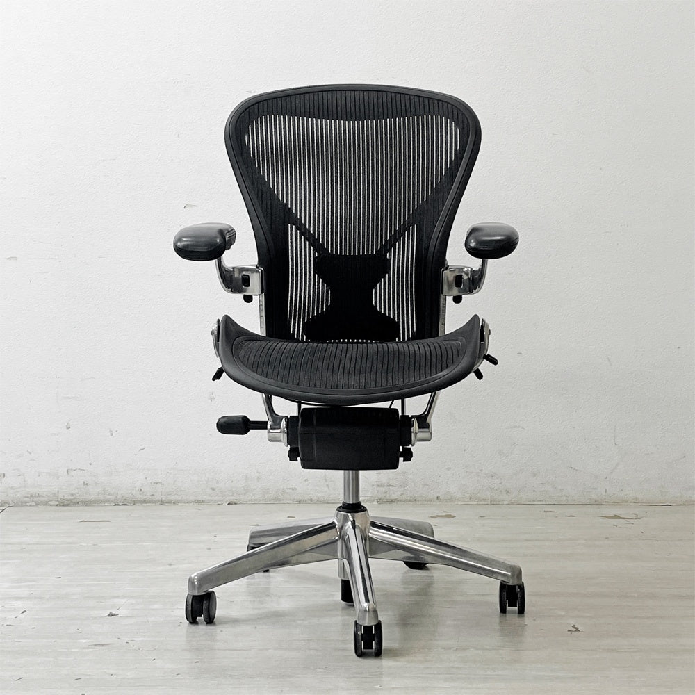 ハーマンミラー Herman Miller アーロンチェア フル装備 Bサイズ ポスチャーフィット クラシックカーボンメッシュ ポリッシュドアルミベース レザーアーム ビル・スタンフ ＆ ドン・チャドウィック ●
