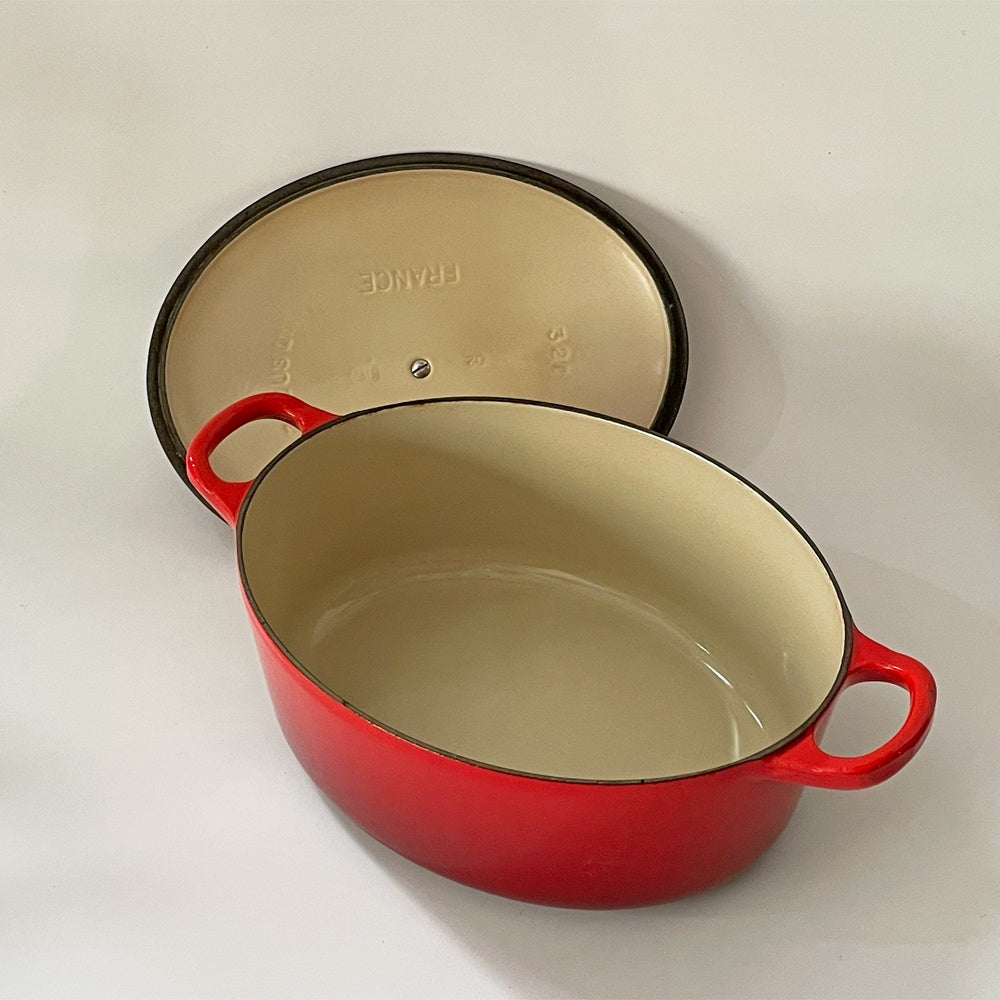 ルクルーゼ LE CREUSET ココットオーバル 25cm 3.2リットル チェリーレッド 両手鍋 鋳物 フランス 箱付 定価￥44,000 ★
