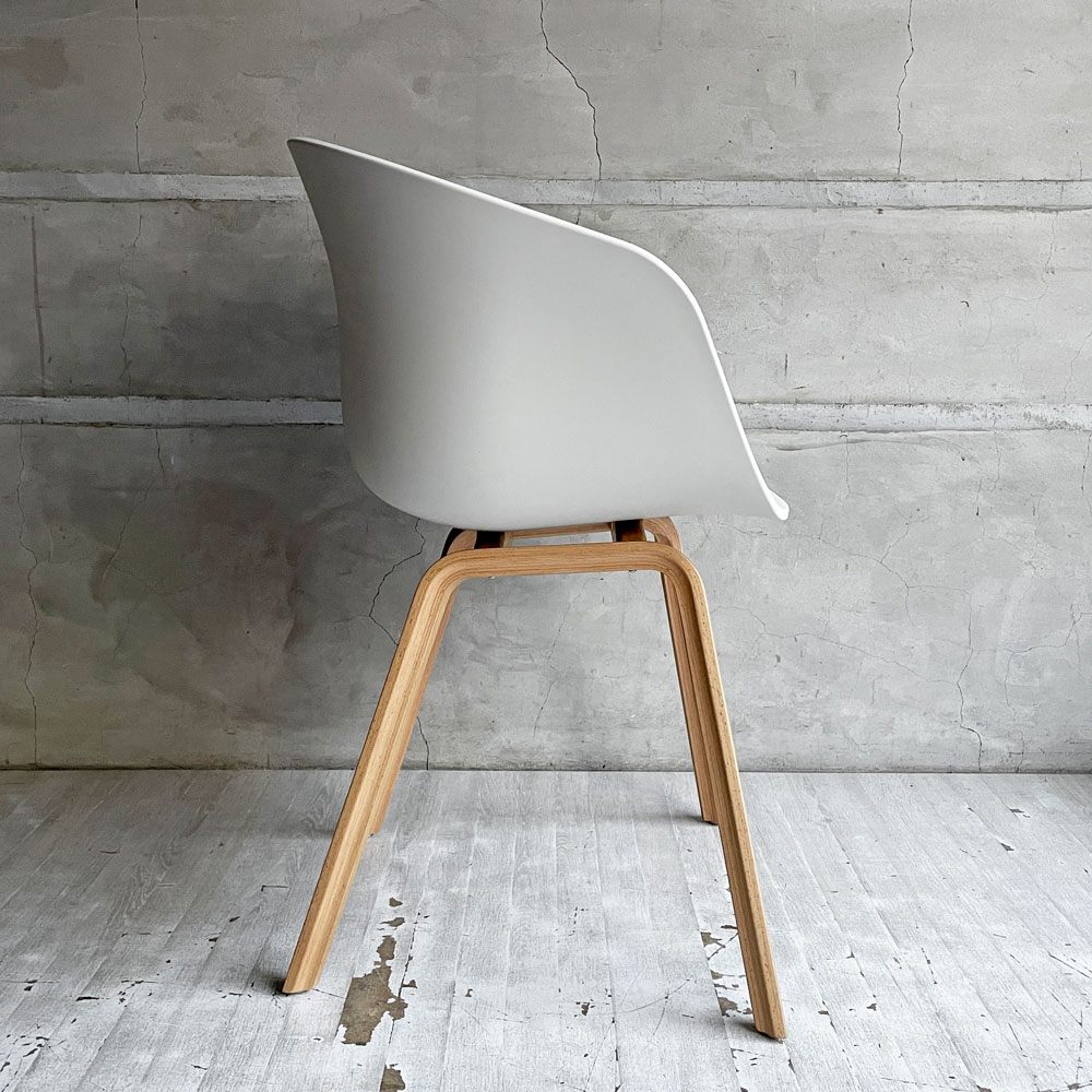 ヘイ HAY アバウト ア チェア ABOUT A CHAIR AAC22 アームチェア ダイニングチェア メランジェクリーム ヒー・ウェリング 北欧モダン デンマーク 定価￥59,400- ♪