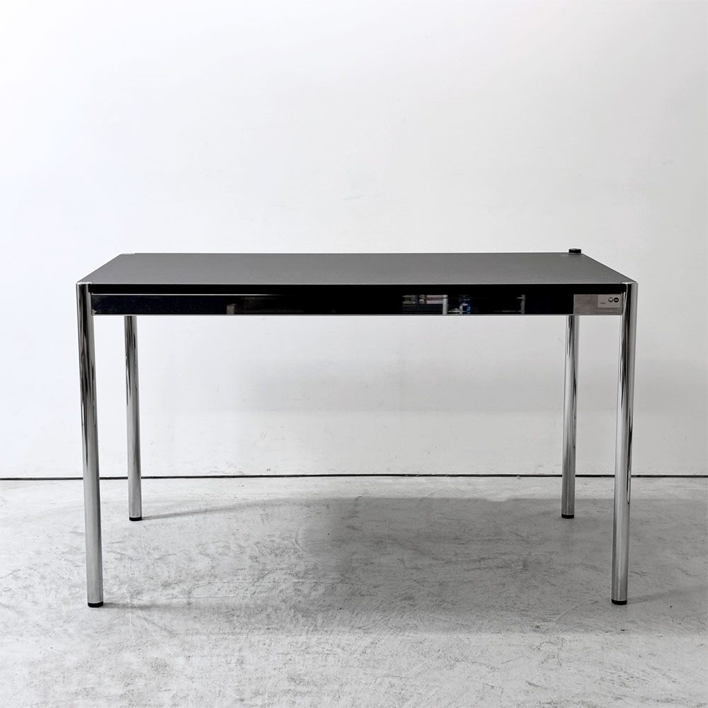 USMモジュラーファニチャー USM Haller USMハラーテーブル ワーキングデスク ダイニングテーブル フェニックス天板 デスクライト取付パーツ ネロインゴ W125 × D75cm スイス ●