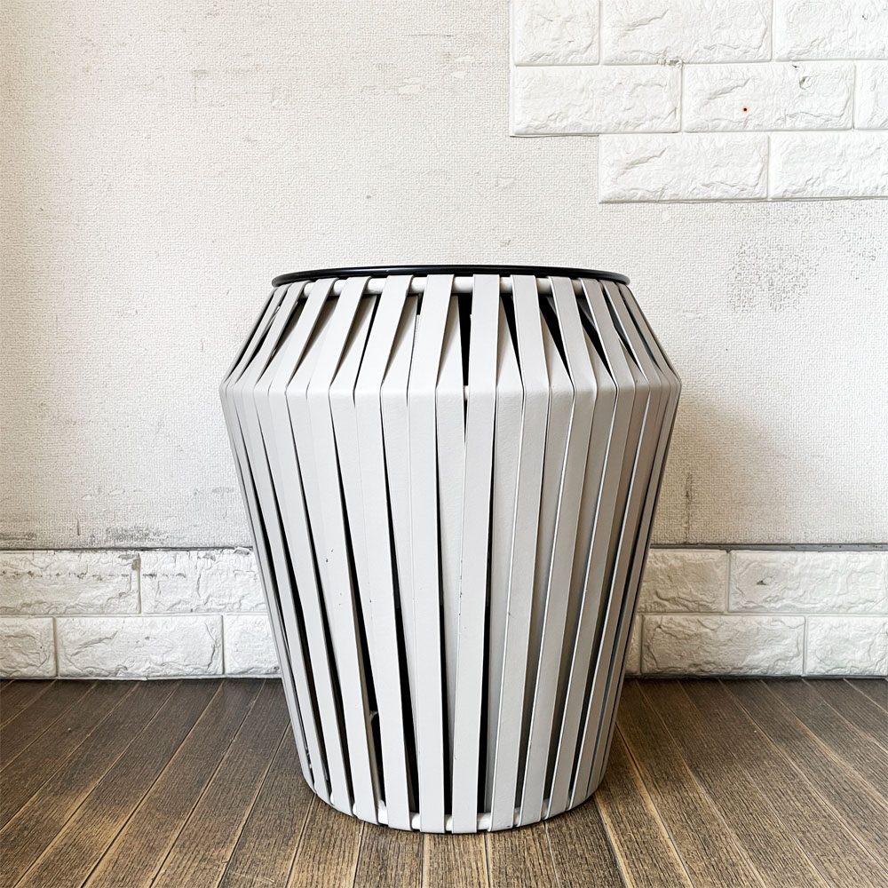 ボーコンセプト BoConcept バレンシア VALENCIA SIDE TABLE サイドテーブル 収納バスケット ボンデッドレザー グレー Φ41cm モートン・ゲオーセン 廃番 ◎