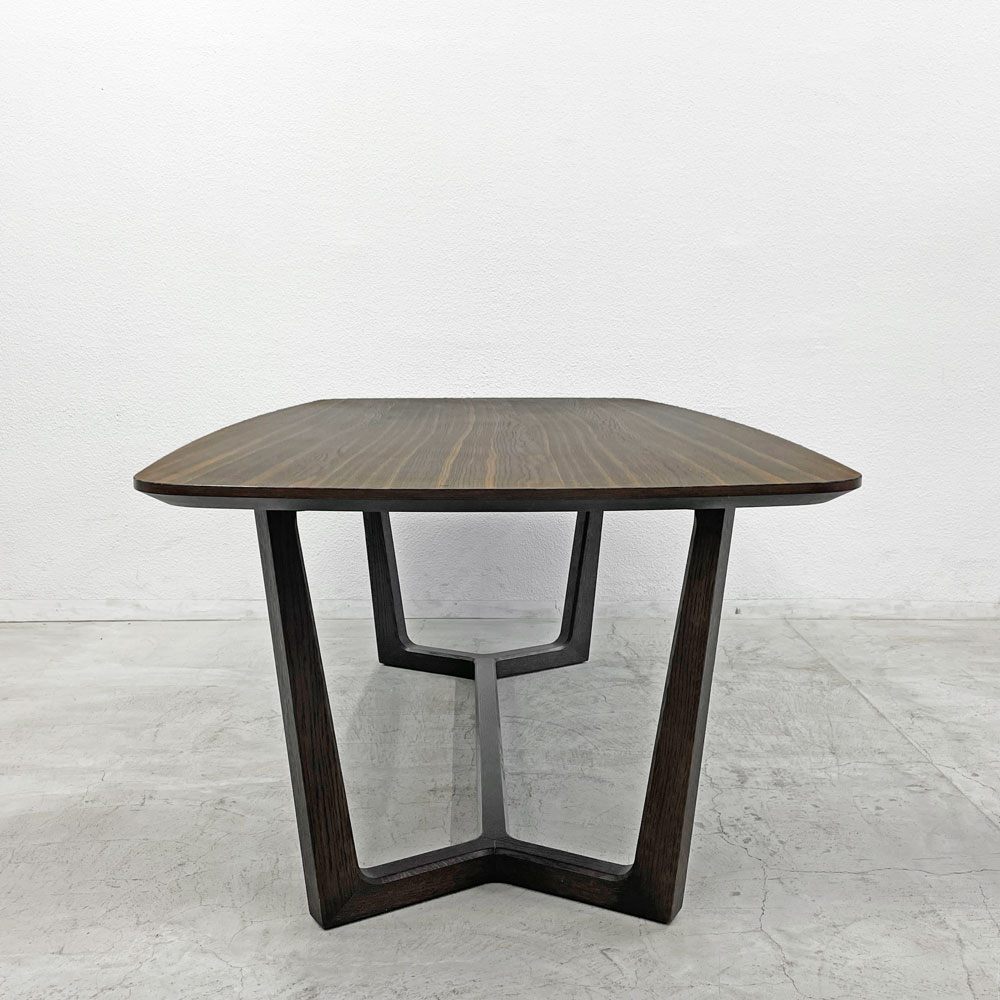 ポリフォーム Poliform コンコルド スクエア ダイニングテーブル CONCORDE SQUARE DINING TABLE W218.5cm Emmanuel Gallina アクタス取扱 参考価格約606,100円 〓