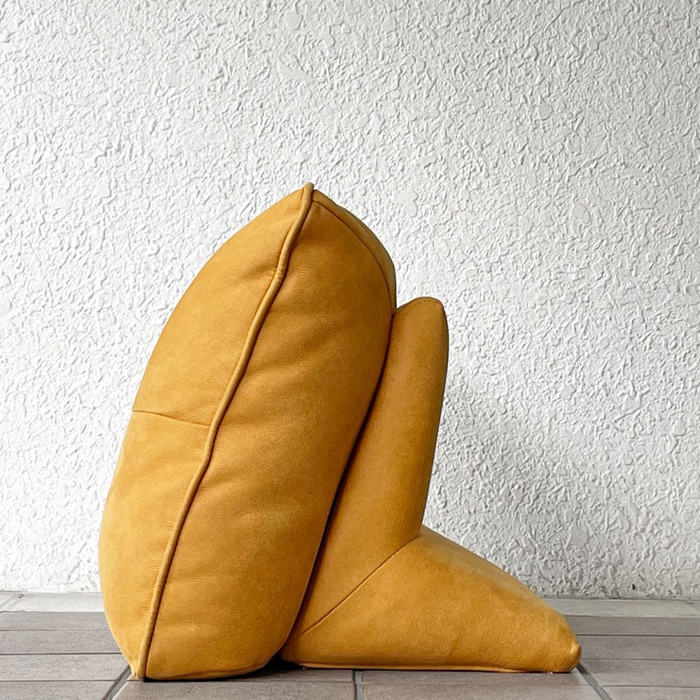 リラックスフォーム RELAX FORM アルフレード ALFREDO ソファ 背クッション ロータイプ 置き型クッション レザーテックス H42cm 関家具 定価16,500円 展示美品 ◇