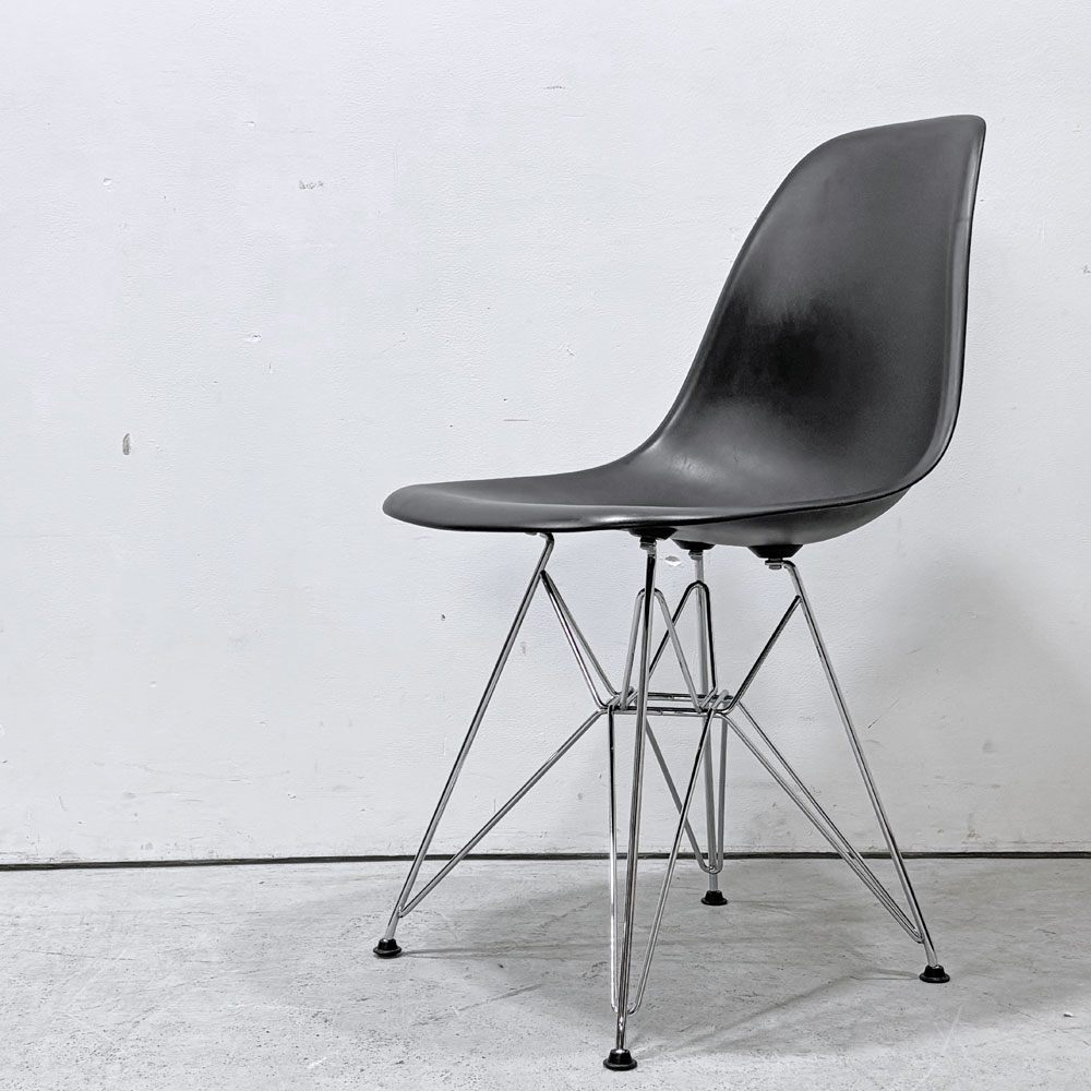 ヴィトラ vitra×ハーマンミラー HermanMiller Wネーム サイドシェルチェア ポリプロピレン ブラックカラー エッフェルベース C&Rイームズ ●