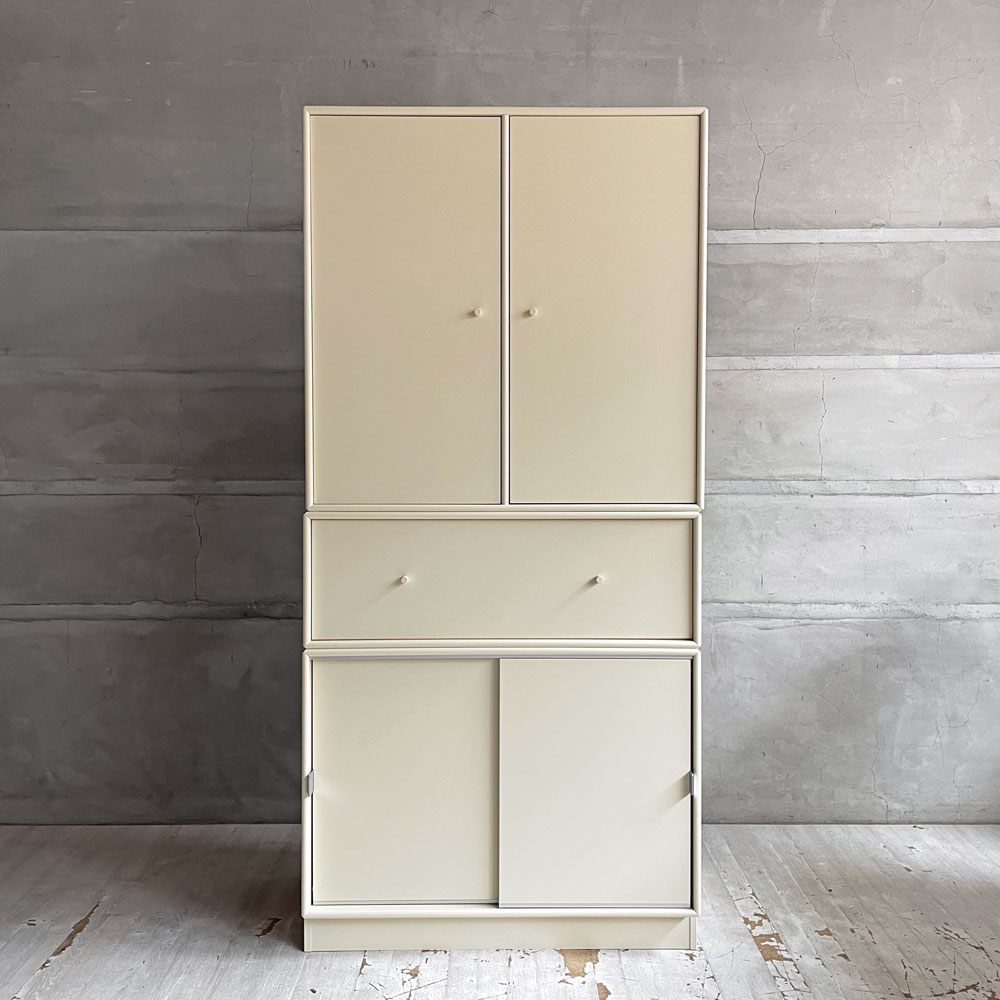 モンタナ MONTANA システムシェルフユニット SYSTEM SHELF UNIT アイボリー 4ユニット キャビネット 木製扉キャビネット2種+ドロワー+ベース デンマーク ♪